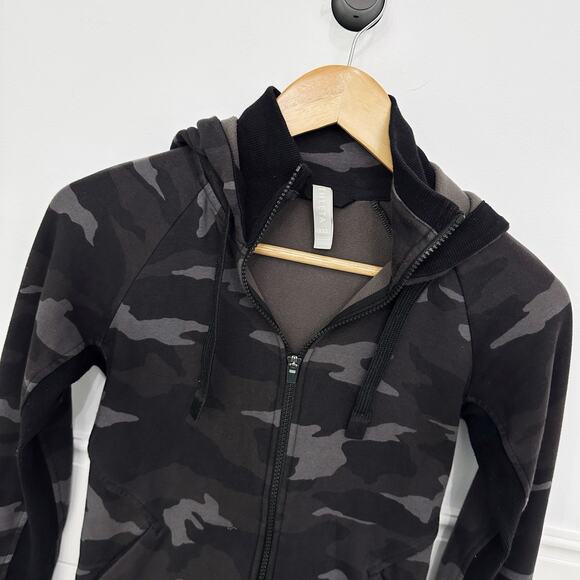 Women’s Athleta Triumph Printed Hoodie Jacket, Camo SIZE XXS - Picture 2 of 6